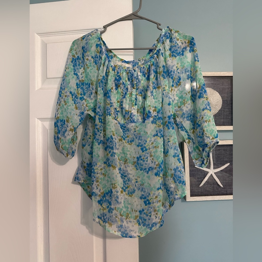 Abercrombie and Fitch‎ Women’s Sheer Blouse